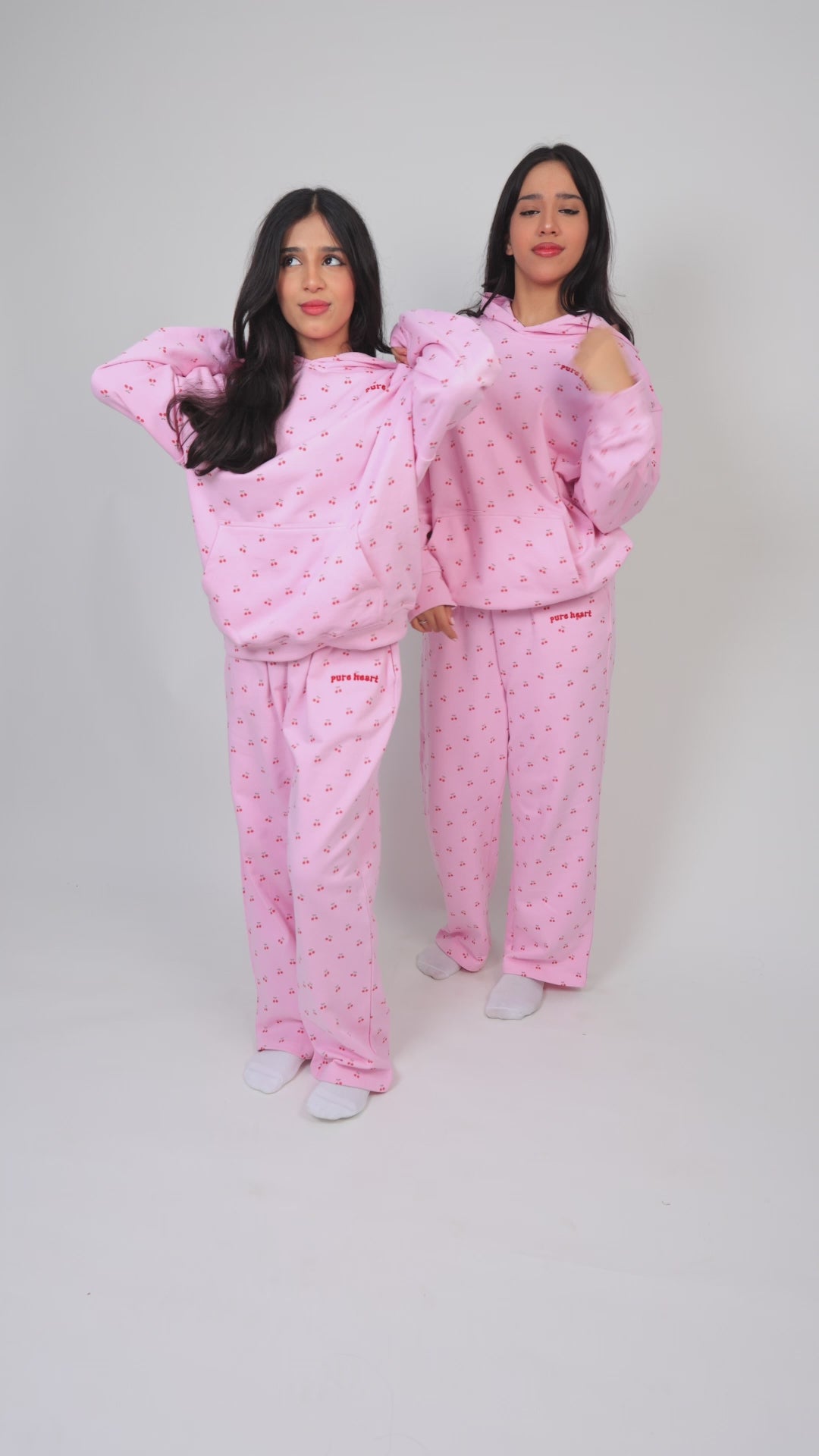 طقم هودي كرز